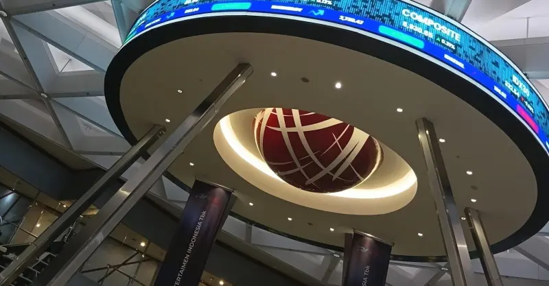 IHSG Ditutup Menguat 0,75% ke 6.449, 10 Sektor Menghijau